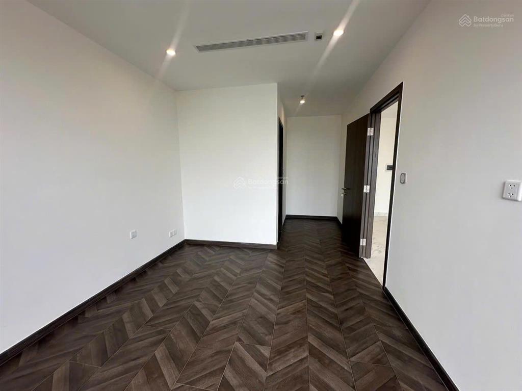 Chính chủ kẹt tiền ngân hàng cắt lỗ sâu 1,2 tỷ căn hộ 2pn the beverly, view sông cực kỳ thoáng mát