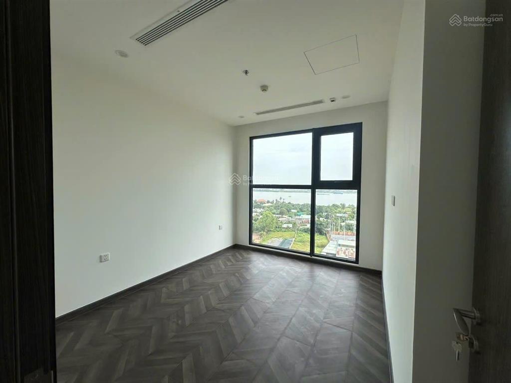 Chính chủ kẹt tiền ngân hàng cắt lỗ sâu 1,2 tỷ căn hộ 2pn the beverly, view sông cực kỳ thoáng mát