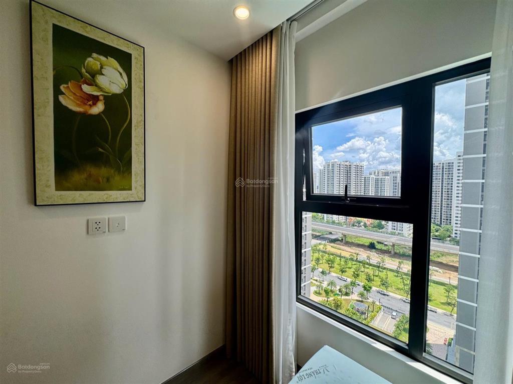 Siêu phẩm giá rẻ 3pn2wc gh6, view hồ bơi cực đẹp, tặng nội thất như hình, giá bán 6 tỷ all in