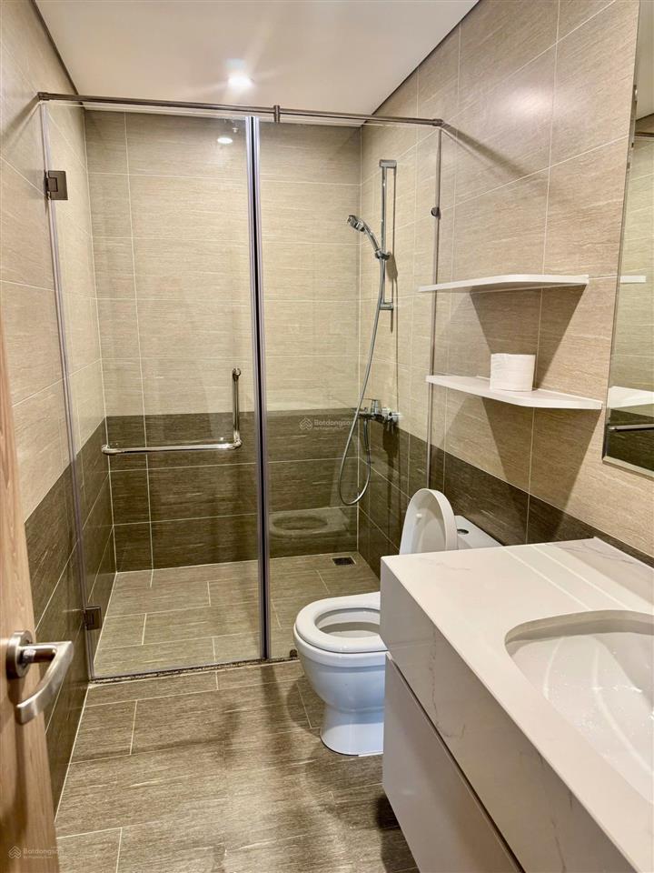 Siêu phẩm giá rẻ 3pn2wc gh6, view hồ bơi cực đẹp, tặng nội thất như hình, giá bán 6 tỷ all in