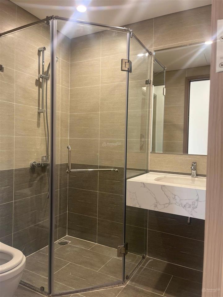 Siêu rẻ chốt nhanh căn hộ 2pn gh3 full nội thất đẹp, giá bán 3ty180 bao thuế phí, đã có sổ hồng
