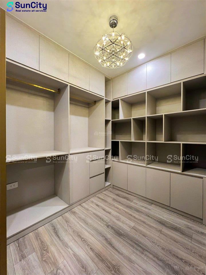 Thuê 2pn full nội thất view đẹp tại cc tresor đường bến vân đồn q4 giáp q1, q7  0772 982 *** xem