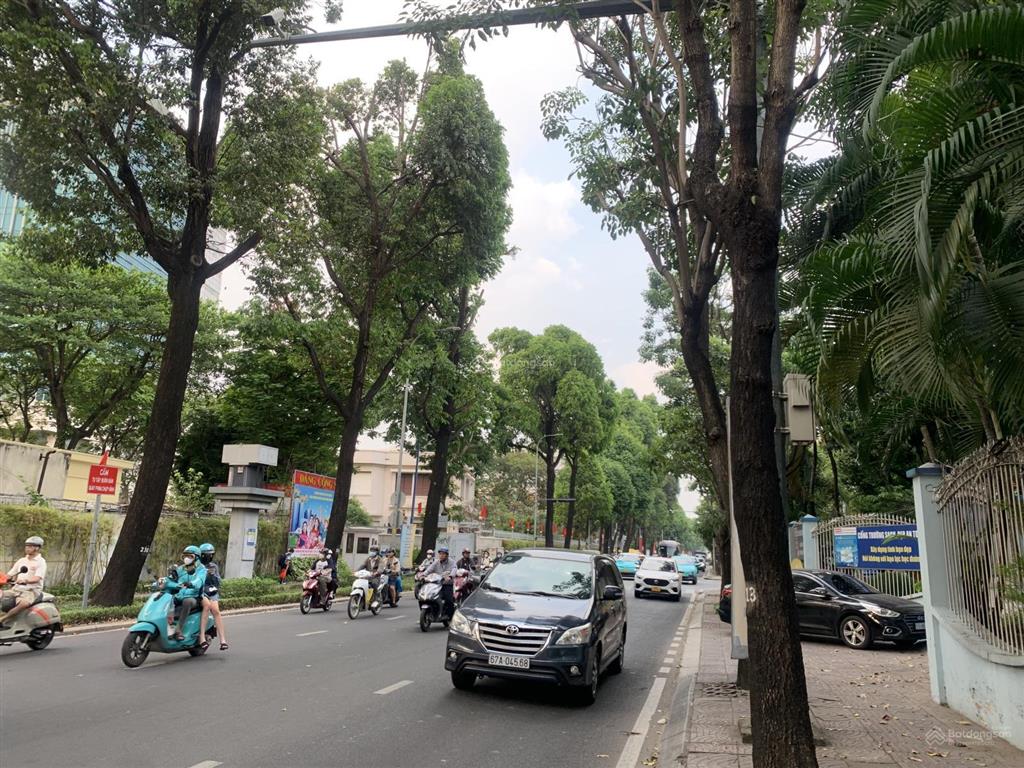 Nhà 4 lầu mặt tiền võ thị sáu quận 3, kinh doanh lề rộng, dt 55m2 ngang 3.5m, shr, chỉ 15.5 tỷ