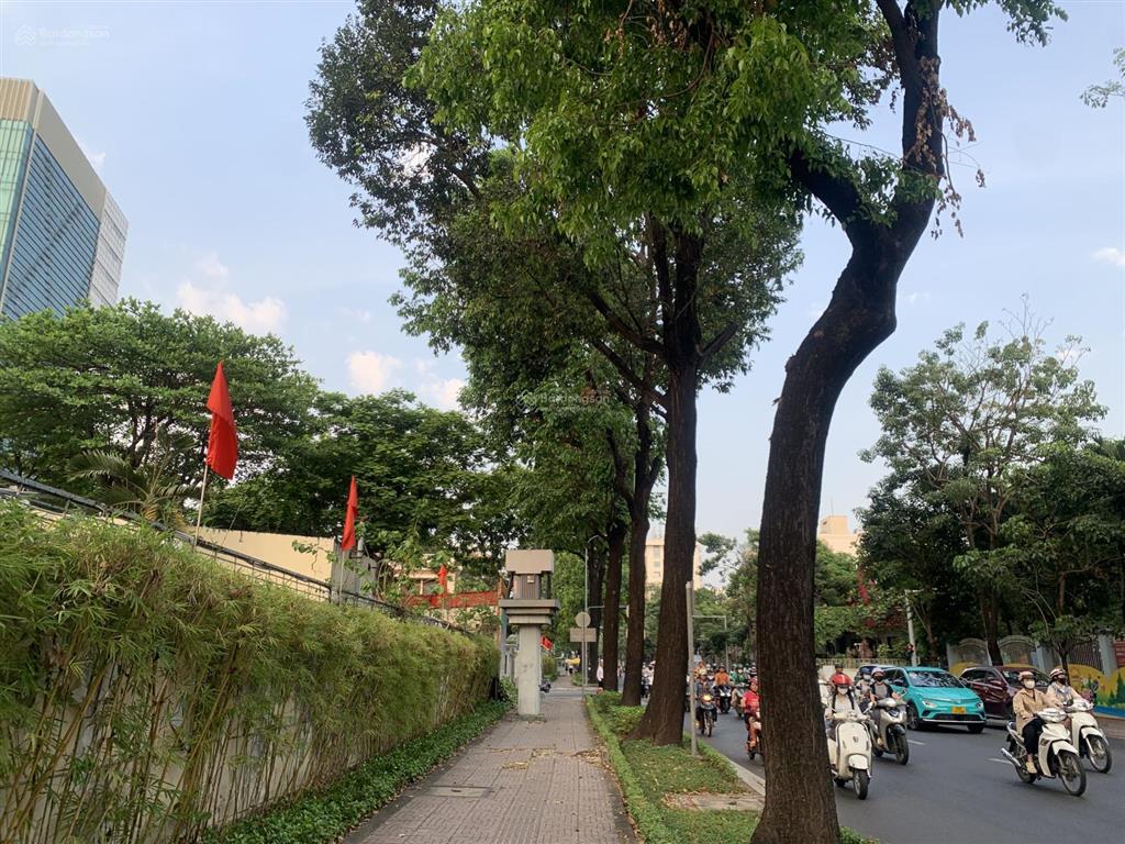 Nhà 4 lầu mặt tiền võ thị sáu quận 3, kinh doanh lề rộng, dt 55m2 ngang 3.5m, shr, chỉ 15.5 tỷ