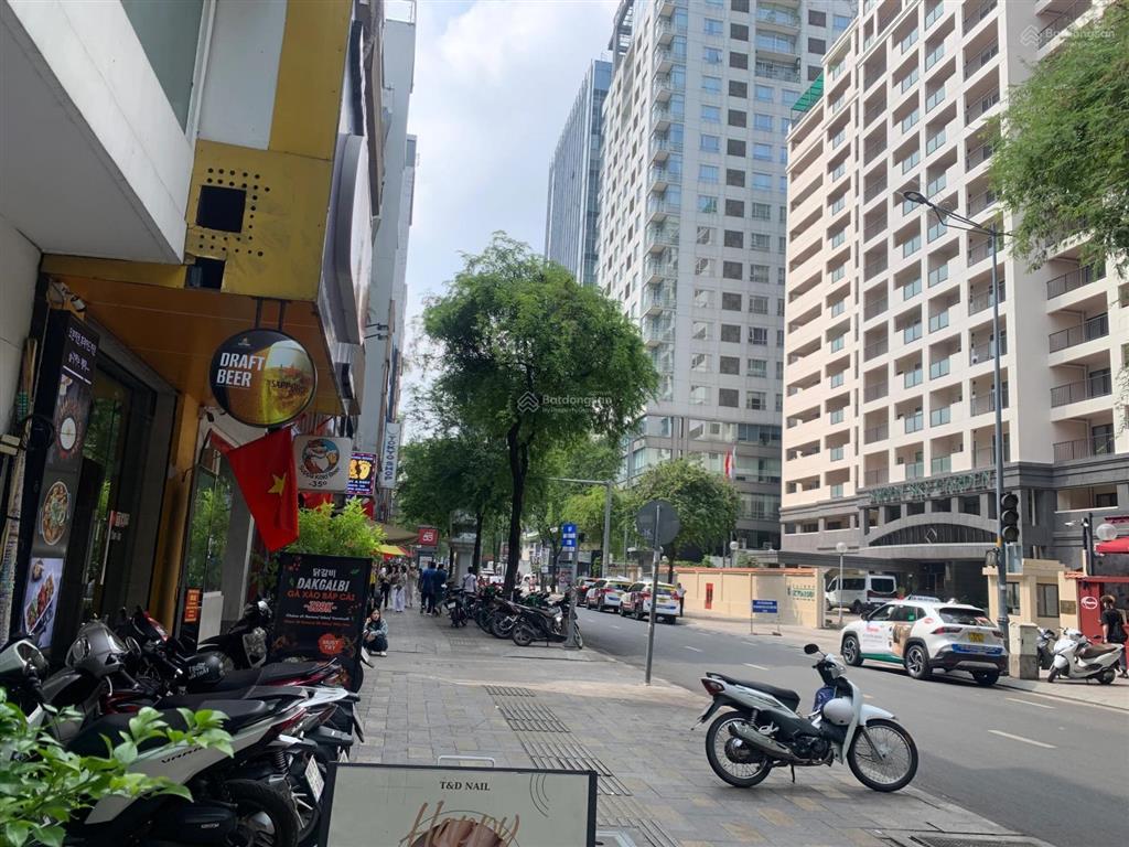 Nhà mặt tiền lê thánh tôn quận 1, dt 40m2 xây 5 lầu thang máy, bề ngang 4m, shr, chỉ 22 tỷ