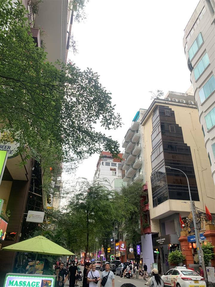 Nhà 5 tầng thang máy mặt tiền thái văn lung 82m2 ngang 5.6m, shr, kinh doanh dịch vụ spa, chỉ 42 tỷ