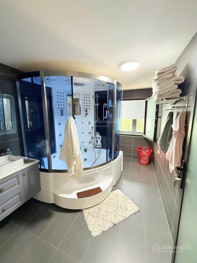 Biệt thự đẹp trần quốc thảo quận 3 dt 222m2 ngang 12m, 4 lầu + hầm, shr, ở & office kd chỉ 75 tỷ