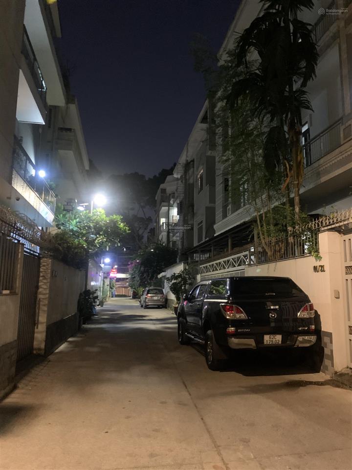 Villa hiếm, đẹp xe hơi 101 nguyễn chí thanh phù hợp y bác sỹ, 4 lầu, ngang 8m, dt 150m2, chỉ 45 tỷ