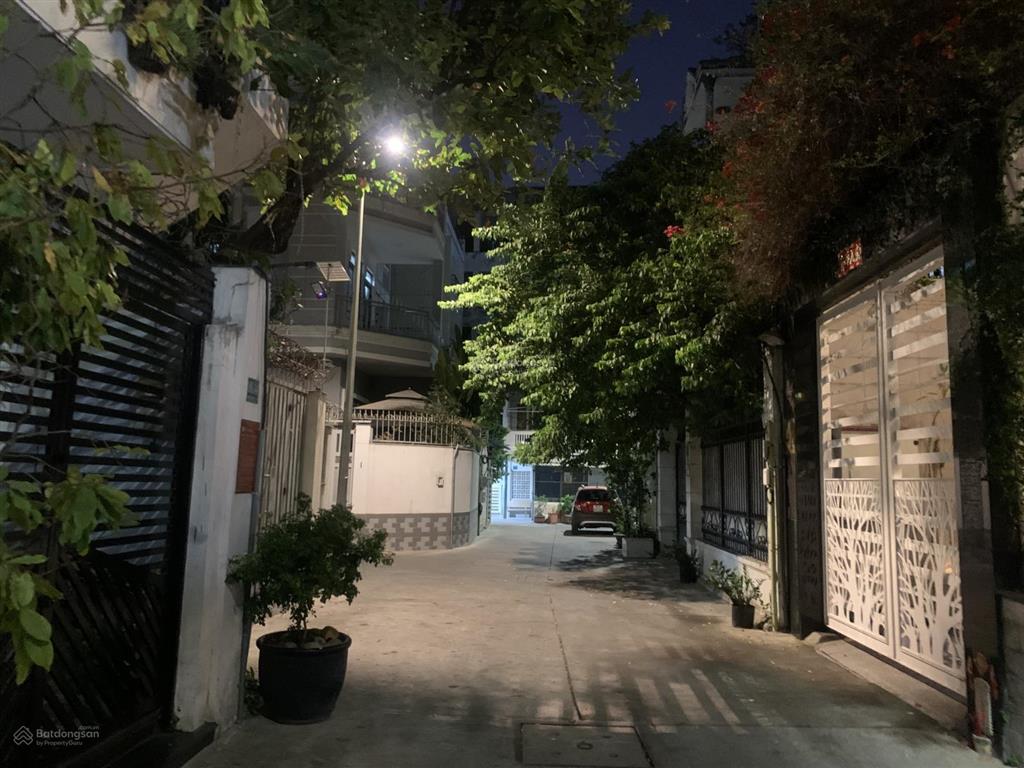 Villa hiếm, đẹp xe hơi 101 nguyễn chí thanh phù hợp y bác sỹ, 4 lầu, ngang 8m, dt 150m2, chỉ 45 tỷ