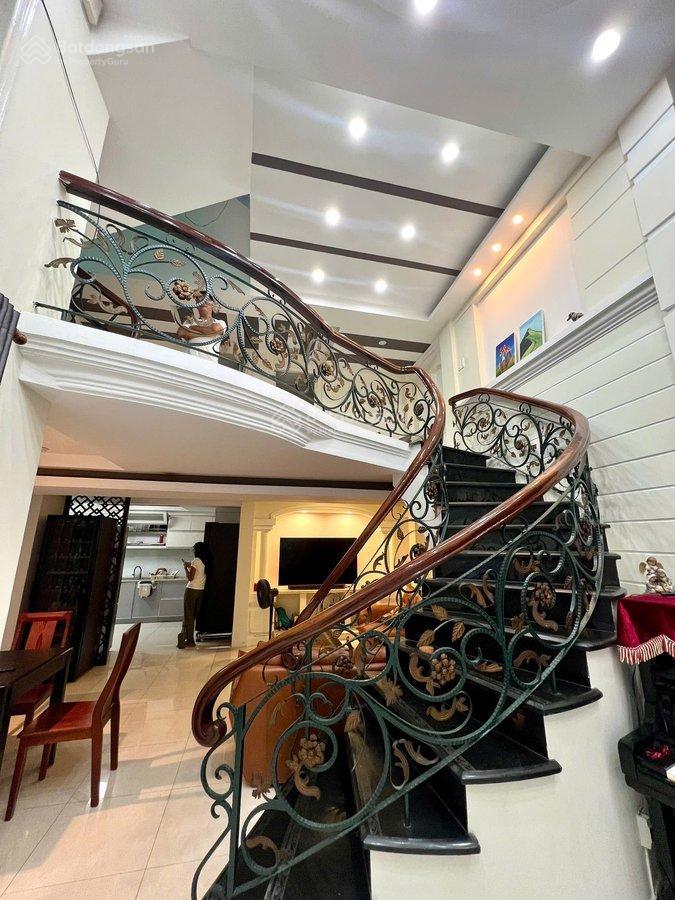 Nhà đặng dung p tân định quận 1 saigon dt 90m2 kết cấu 4 lầu, hẻm đẹp, shr, chỉ 23 tỷ