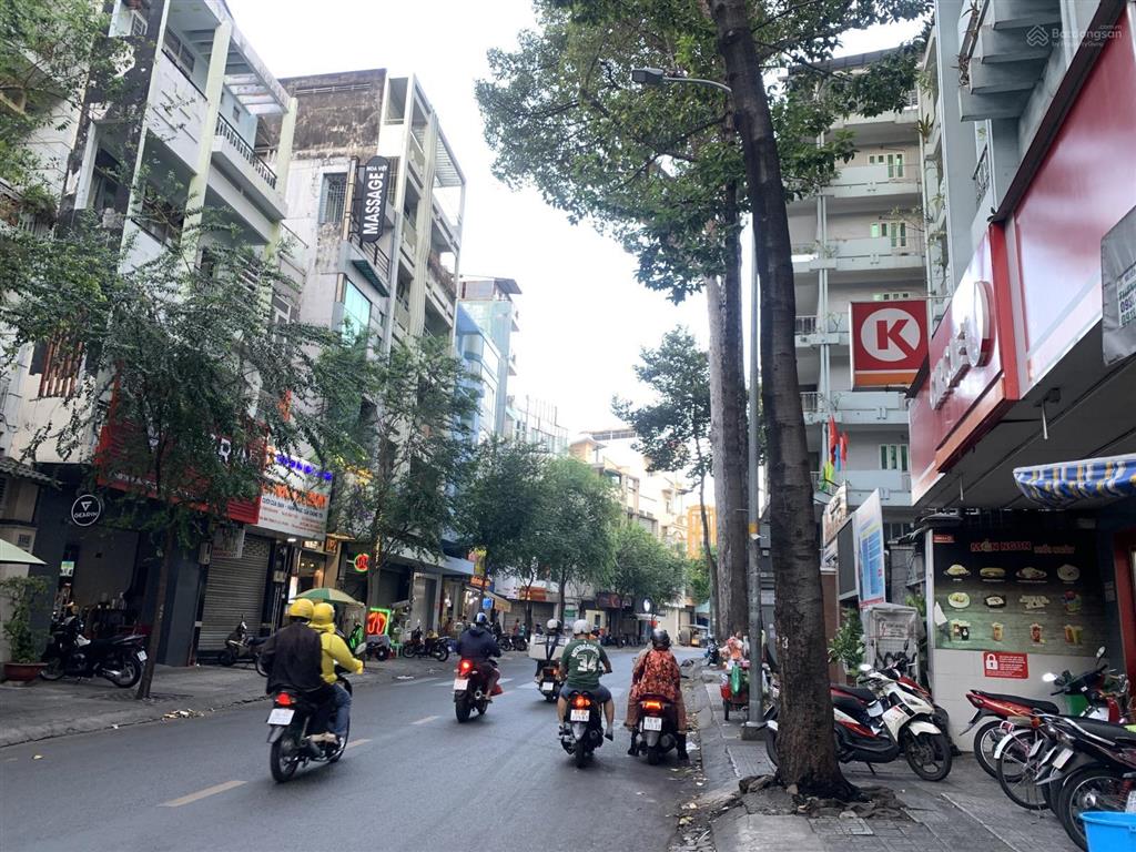 Nhà mặt tiền trần bình trọng quận 5 đường 2 chiều lề tốt 55m2 ngang 4m shr kinh doanh chỉ 25.8 tỷ