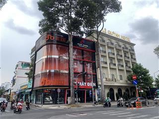 Villa đẹp giữa lòng saigon trần hưng đạo hxh 170m2 ngang 7.8m 4 lầu thang máy ở & office chỉ 59 tỷ