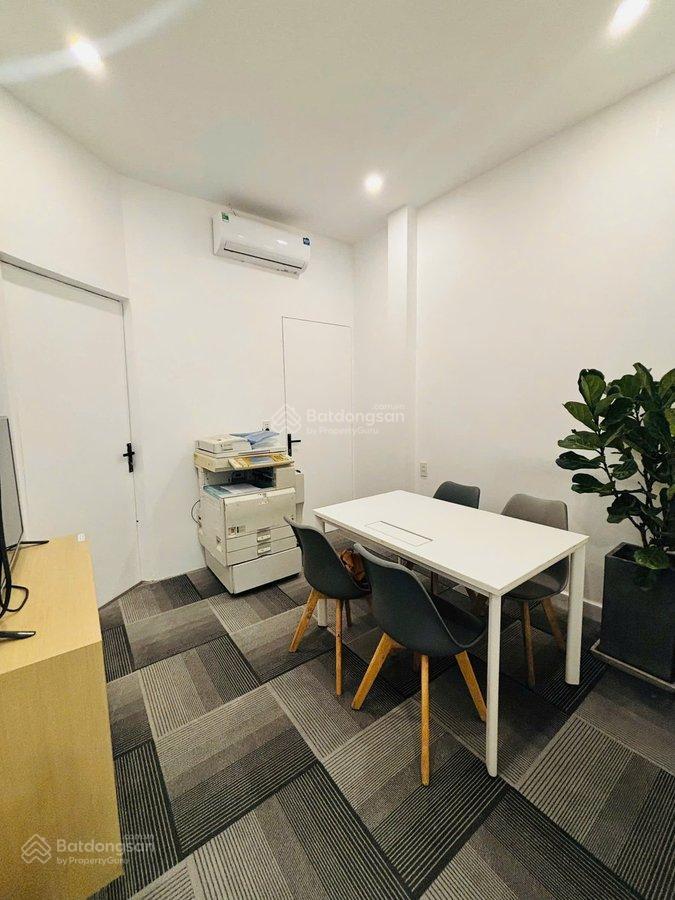 Nhà 4 lầu thang máy mt đinh tiên hoàng quận 1 dt 40m2 làm office & cty, c.thuê 81tr/th chỉ 18.9 tỷ