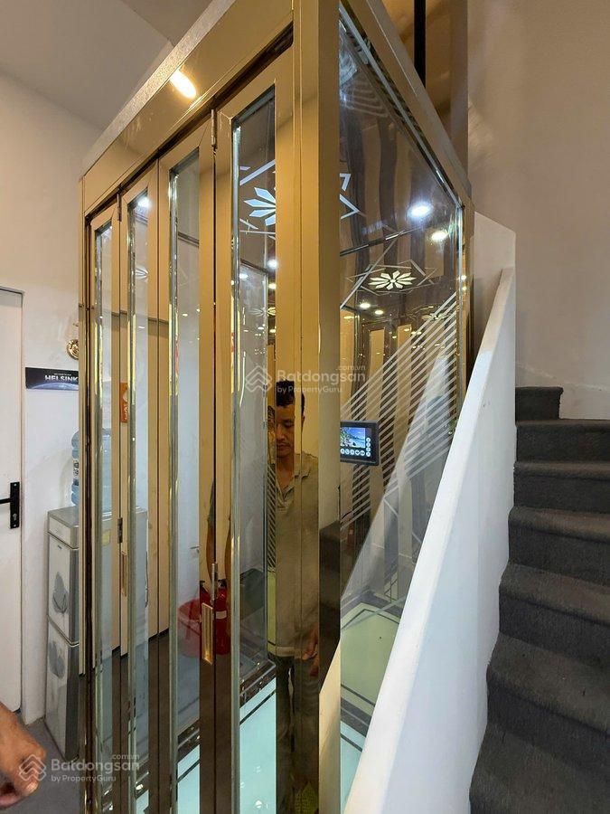 Nhà 4 lầu thang máy mt đinh tiên hoàng quận 1 dt 40m2 làm office & cty, c.thuê 81tr/th chỉ 18.9 tỷ