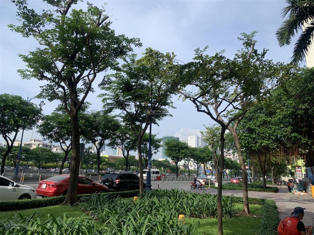 Đất đẹp mặt tiền bến vân đồn view sông kd đỉnh shr dt 135m2 phù hợp khách sạn, office tc 34 tỷ