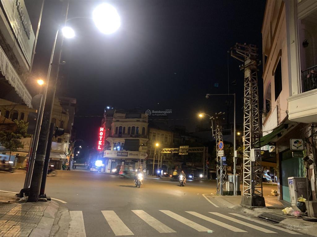 Nhà mặt tiền triệu quang phục quận 5 đường 2 chiều vỉa hè kdoanh nam dược 47m2 ngang 4m chỉ 18 tỷ