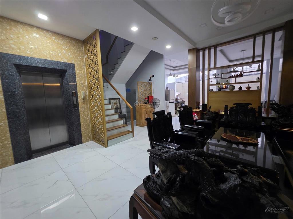 Villa đẹp giữa lòng saigon trần hưng đạo hxh 170m2 ngang 8.7m 4 lầu thang máy ở & office chỉ 59 tỷ