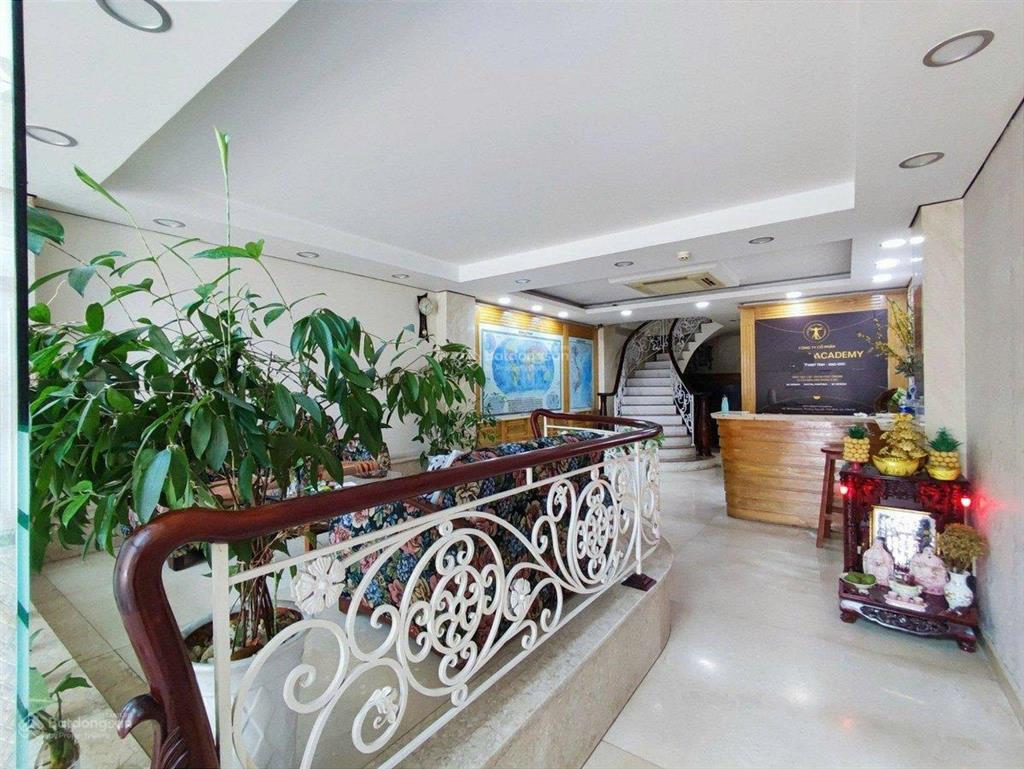 Tòa nhà 6 lầu có hầm đường calmette quận 1 dt 76m² bề ngang 4.8m vuông vức shr chỉ 28.5 tỷ