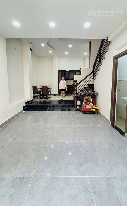 Nhà hxh sát mặt tiền trần hưng đạo quận 5 dt 43m2 xây 4 lầu bề ngang 4.8m shr kdoanh chỉ 15.8 tỷ