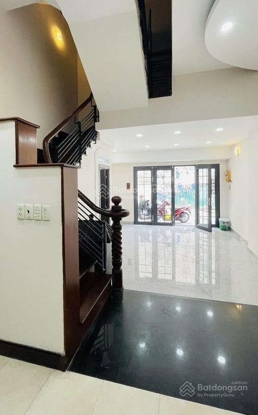 Nhà hxh sát mặt tiền trần hưng đạo quận 5 dt 43m2 xây 4 lầu bề ngang 4.8m shr kdoanh chỉ 15.8 tỷ