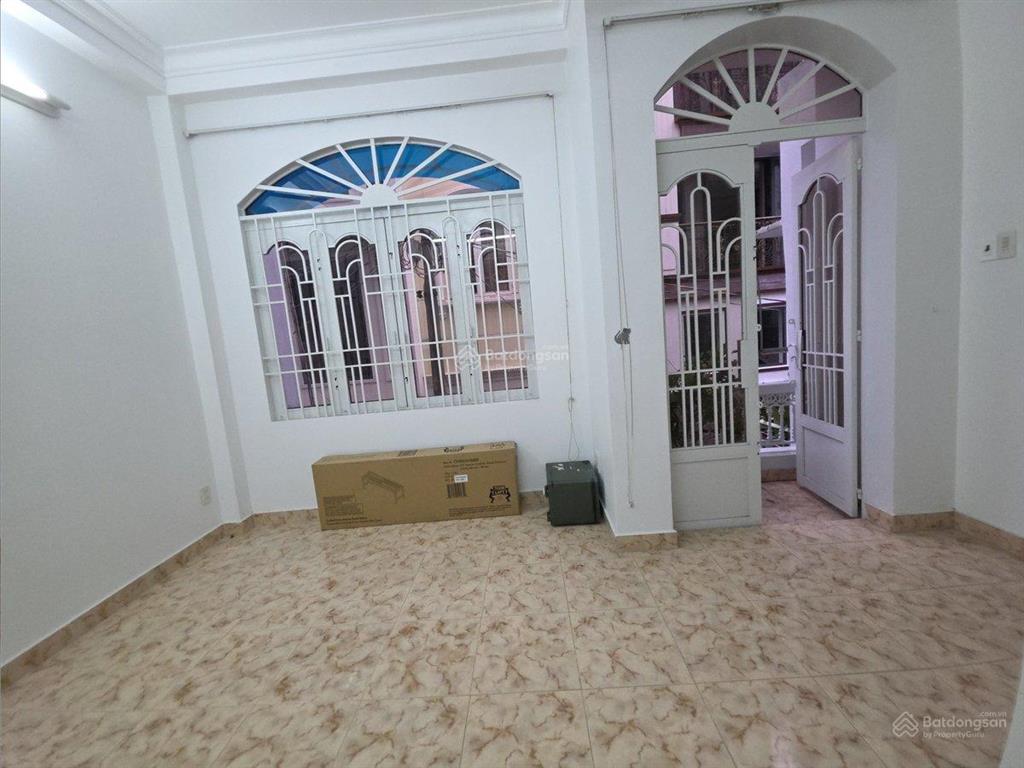 Nhà trần quang diệu quận 3 phố thời trang vip dt 36m2 kết cấu 4 lầu shr bề ngang 5m chỉ 7.95 tỷ