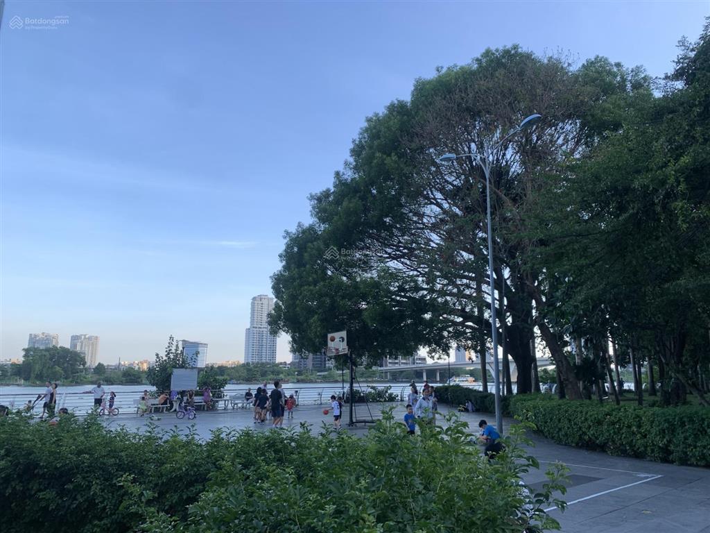 Biệt thự saigon pearl view đẹp sông thoáng mát dt 357m2 bề ngang 17m shr hiếm đẹp chỉ 300 tỷ