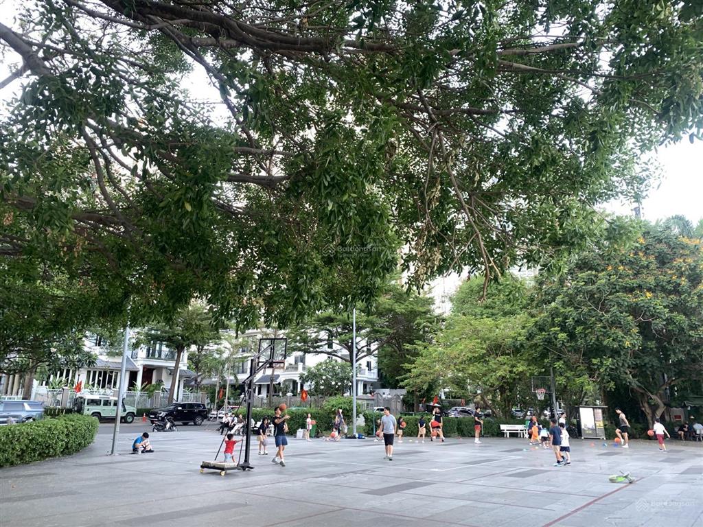 Biệt thự saigon pearl view đẹp sông thoáng mát dt 357m2 bề ngang 17m shr hiếm đẹp chỉ 300 tỷ