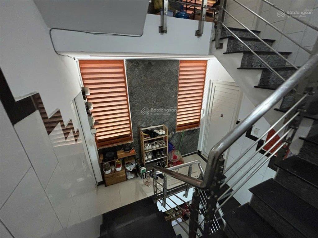 Nhà vị trí đẹp hẻm 451 nguyễn trãi quận 5 thông thoáng 9 chdv dt 50m2 bề ngang 4.3m chỉ 8.8 tỷ