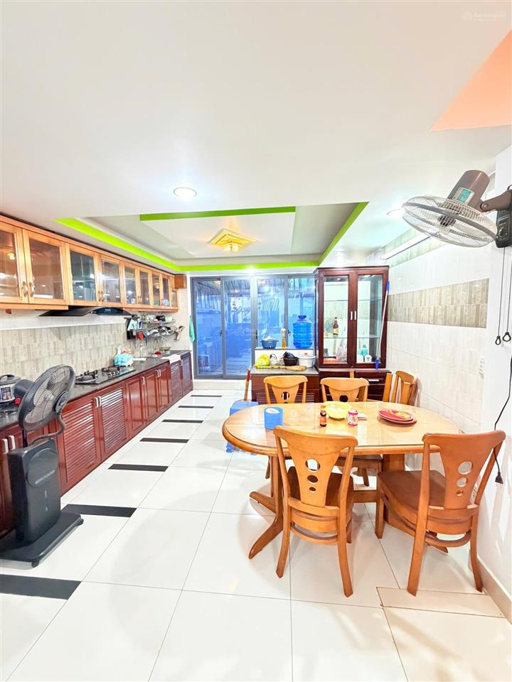 Vị trí đẹp nhà mặt tiền gò công quận 5 đường 2 chiều lề tốt k.doanh đỉnh dt 100.2m2 thang máy 38 tỷ