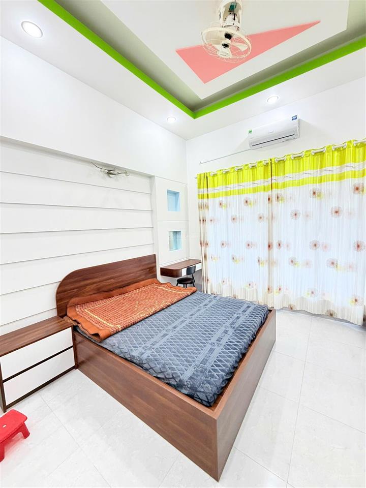 Vị trí đẹp nhà mặt tiền gò công quận 5 đường 2 chiều lề tốt k.doanh đỉnh dt 100.2m2 thang máy 38 tỷ