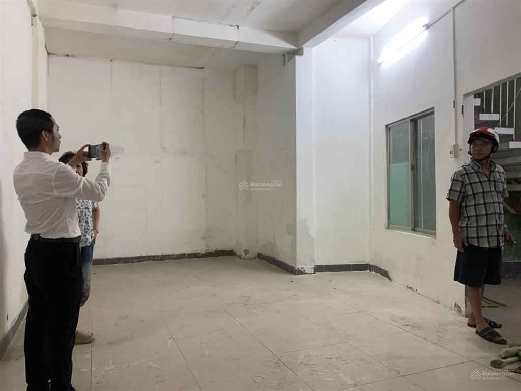 Nhà mặt tiền lê hồng phong kinh doanh điện thoại máy tính sôi động dt 78m2 kc 5 tầng chỉ 29.8 tỷ