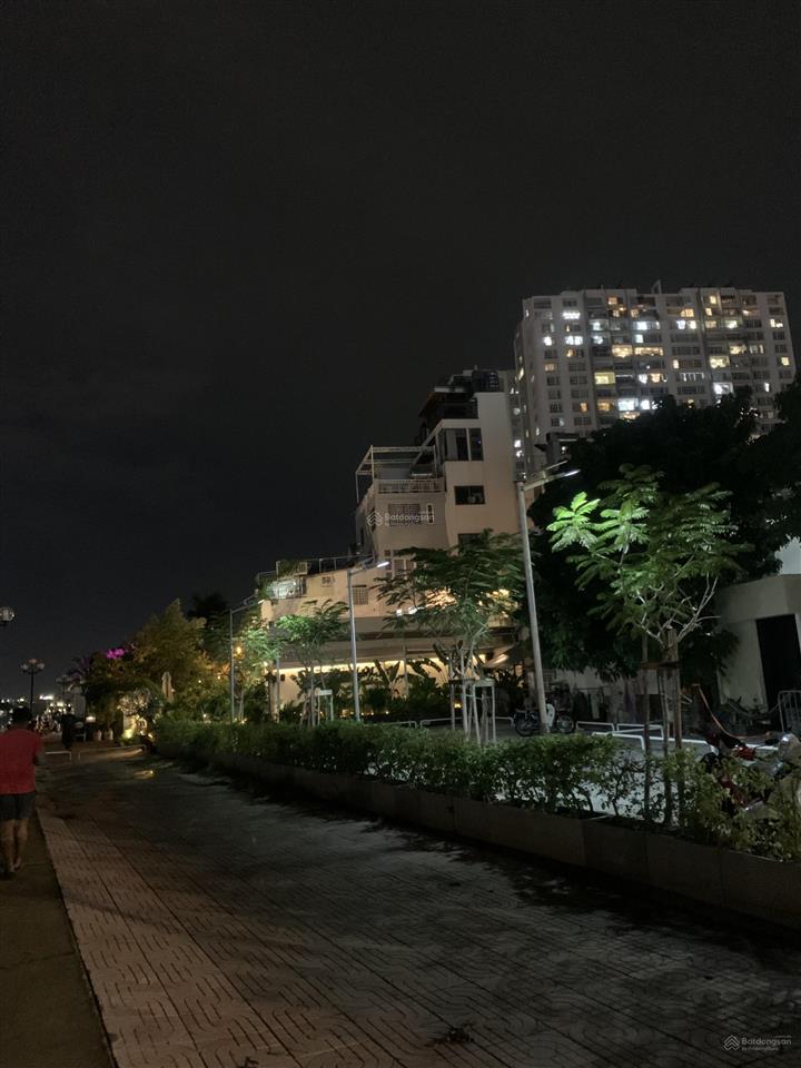 Tòa chdv đẹp p. thảo điền dt 245m2 bề ngang 19.5m có hầm shr doanh thu 250tr/tháng view sông saigon