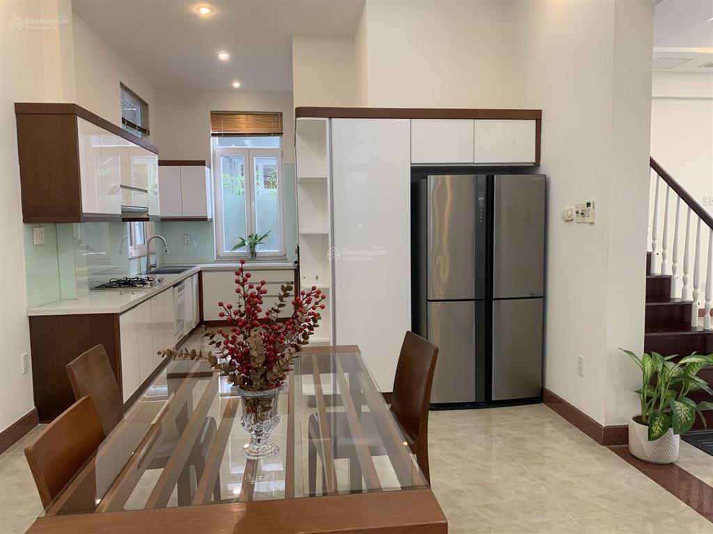 Cho thuê nguyên căn villa cao cấp khu vip compound trần ngọc diện thảo điền 365m2 giá 115tr/tháng