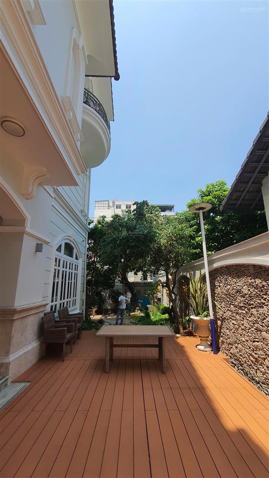 Căn villa đẹp đường thái ly thông 2 xe hơi 4 lầu gara rộng 310m2 bề ngang 14m dài 22m chỉ 72 tỷ
