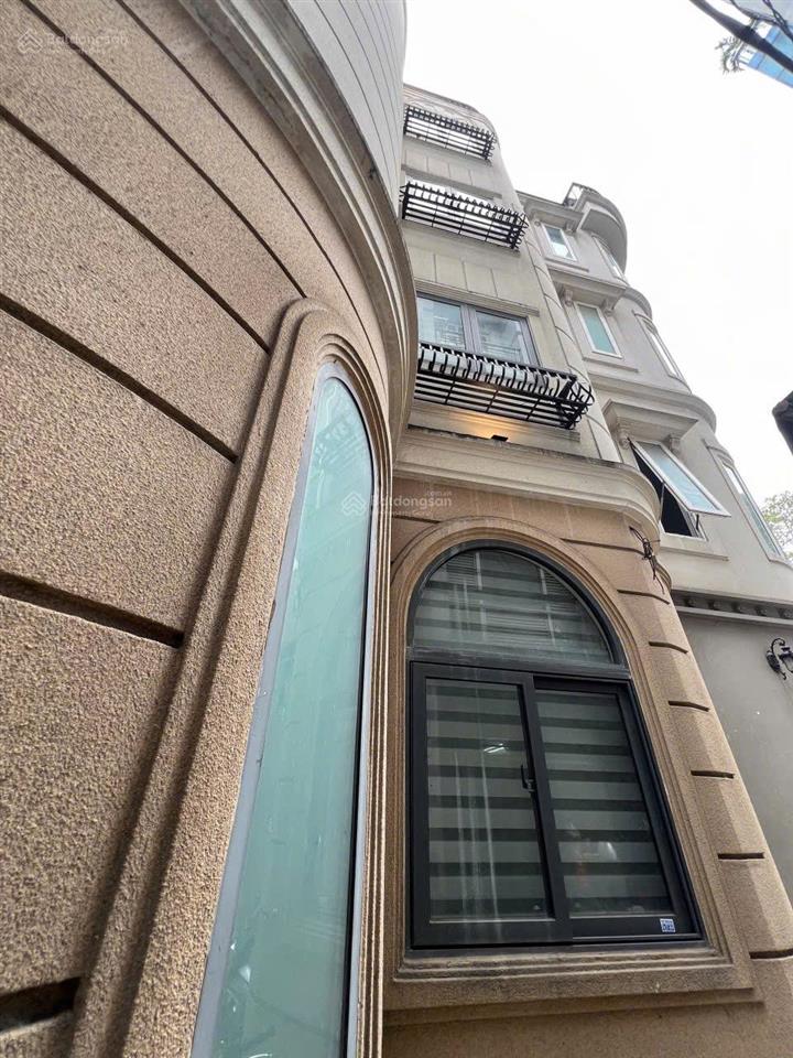 Homestay hxh nguyễn thị minh khai quận 1 saigon dt 30m2 ngang 4.5m 3 pn dòng tiền 90tr/th tc 11 tỷ