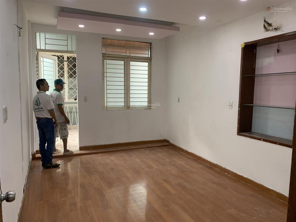 Nhà 3 lầu hxh 490 nguyễn tri phương quận 10 diện tích 48m2 kinh doanh & ở giá thuê chỉ 20tr/th
