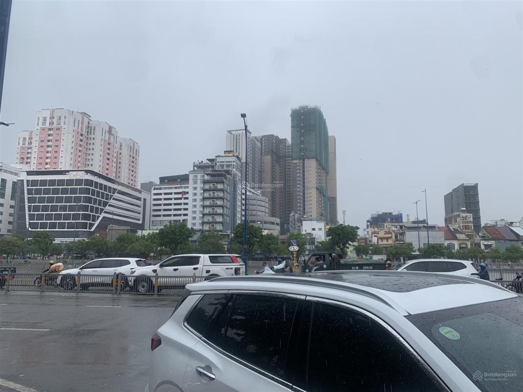 Nhà 5 tầng thang máy hxh thông bến vân đồn q4 dt 75m2 full shr kinh doanh & office giá chỉ 22 tỷ