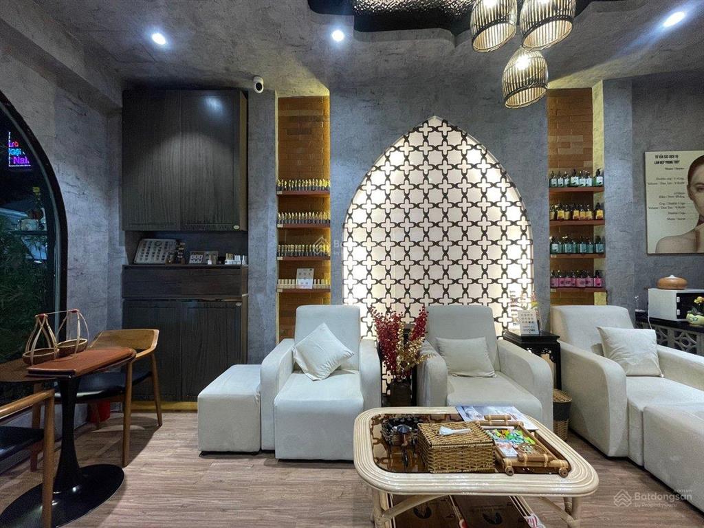Nhà mặt tiền kinh doanh spa hồ hảo hớn q1 diện tích 35m2 bề ngang 4m shr 3 lầu chỉ 16,8 tỷ