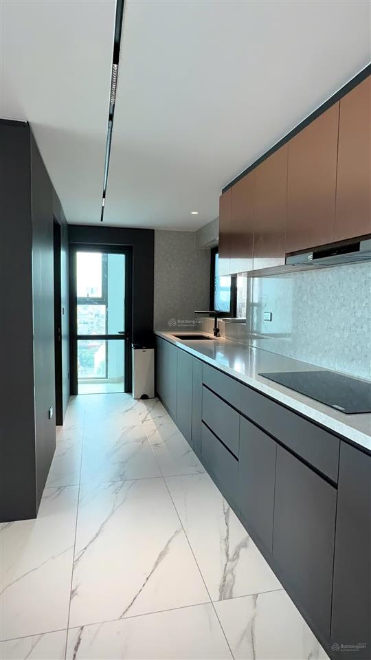 Căn hộ chung cư 217m2 vincom bà triệu tầng cao view thoáng ở thuận tiện 4 pn 3 wc sđcc giá 45 tỷ