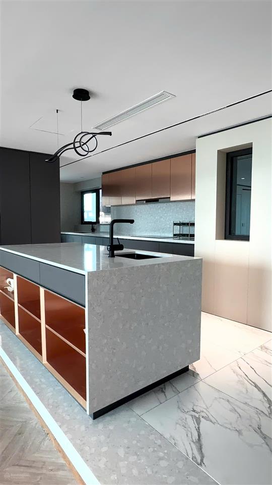Căn hộ chung cư 217m2 vincom bà triệu tầng cao view thoáng ở thuận tiện 4 pn 3 wc sđcc giá 45 tỷ