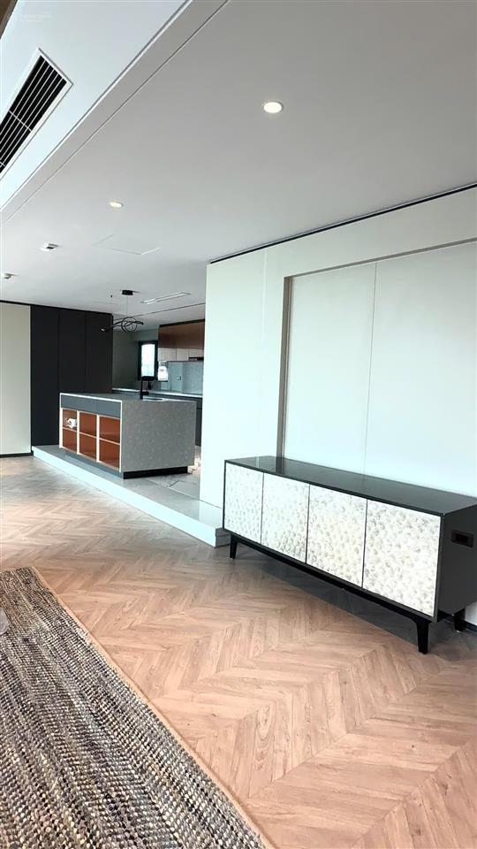 Căn hộ chung cư 217m2 vincom bà triệu tầng cao view thoáng ở thuận tiện 4 pn 3 wc sđcc giá 45 tỷ