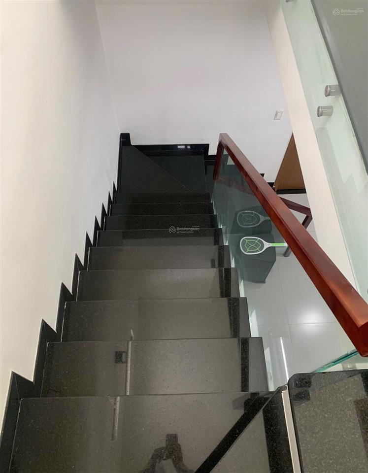Cho thuê nhà nguyên căn đường trần não q2 khúc giao lương định của 150m2 ngang 7.5m 2 lầu chỉ 40tr/