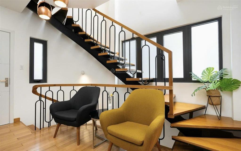 Homestay vị trí đẹp nguyễn thị minh khai q1 dt 29.2m2 full nguồn thu 90tr/th sđcc chỉ 11.2 tỷ