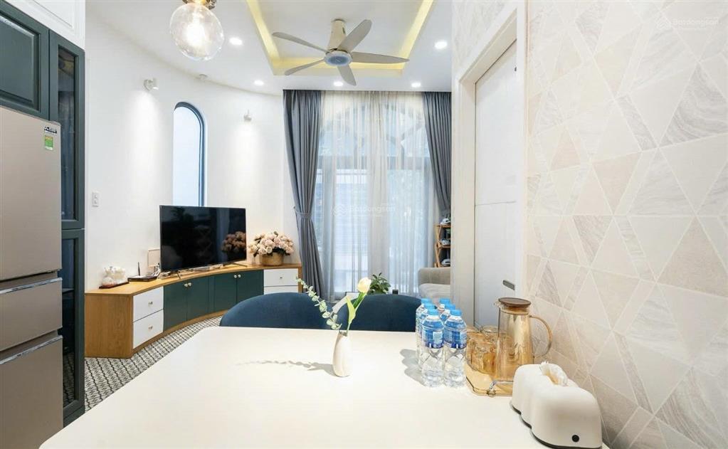 Homestay vị trí đẹp nguyễn thị minh khai q1 dt 29.2m2 full nguồn thu 90tr/th sđcc chỉ 11.2 tỷ