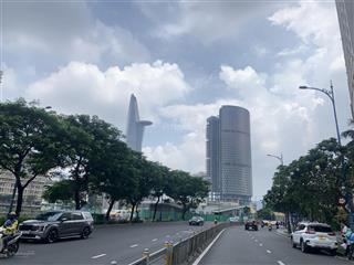 Vị trí đẹp mặt tiền bến vân đồn view sông xây building & hotel kinh doanh dt 135m2 shr tc 36 tỷ tl