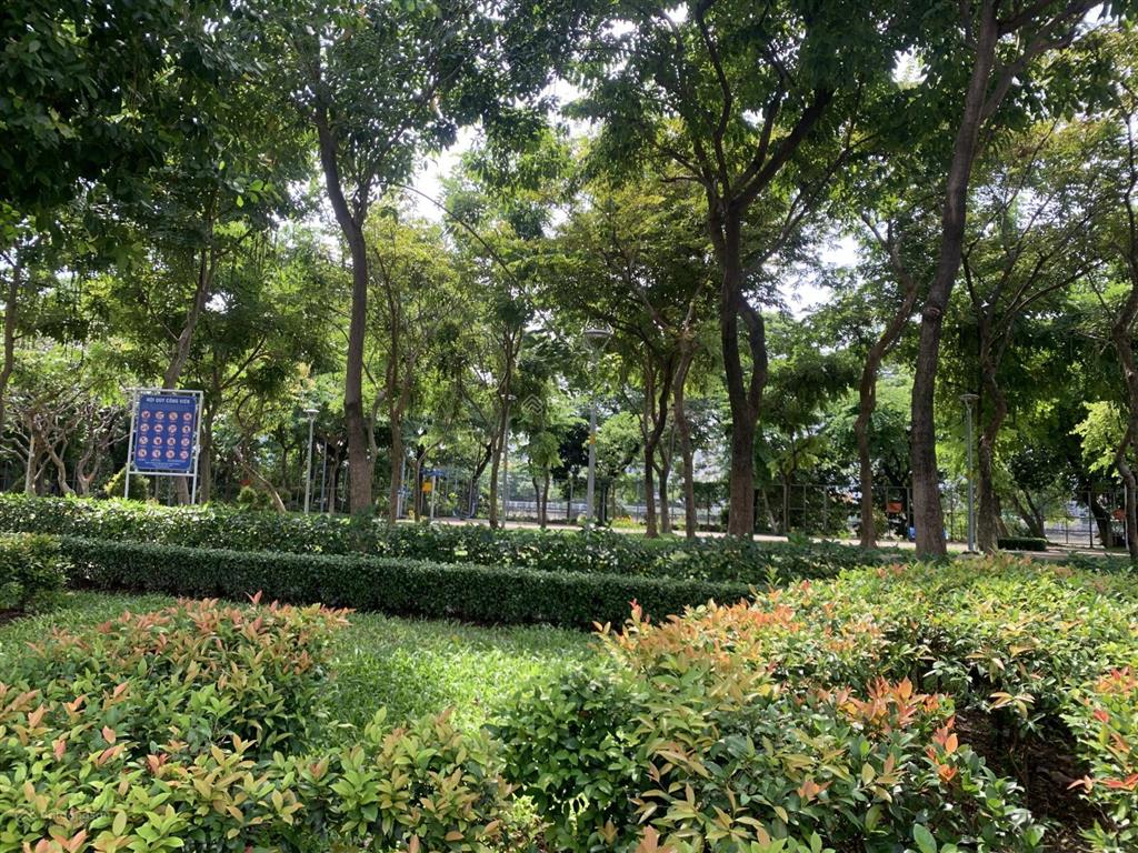 Hxh thông đường tôn thất thuyết q4 dt rộng 277m2 bề ngang 9.5m vuông vức gần công viên chỉ 22 tỷ