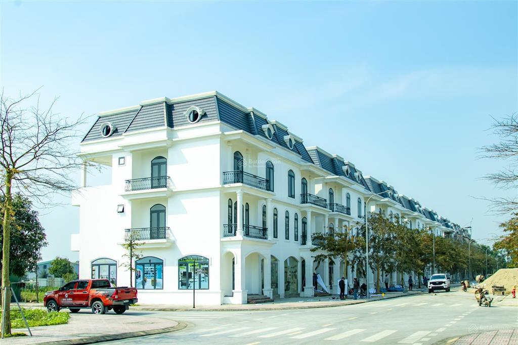 Bán shophouse 4 tầng, như hình, kinh doanh được ngay, vị trí sầm uất của cửa lò, giá tốt