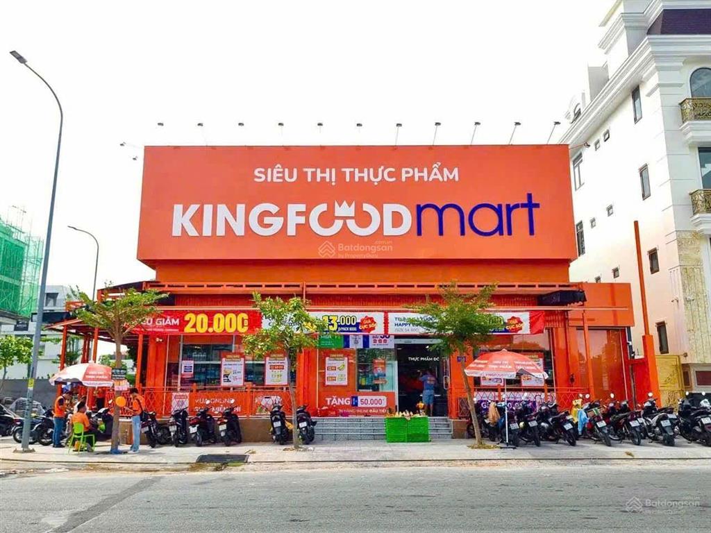 Góc 2 mặt tiền huỳnh văn bánh, q. phú nhuận  15x15m  7 tầng  hđt 180 triệu/tháng  giá 43 tỷ