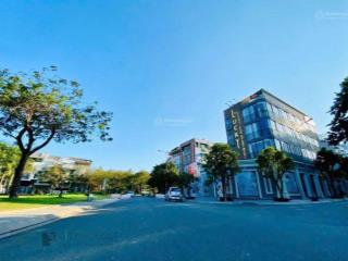 Góc 3 mt trần đình xu, p. cầu kho, quận 1  dt 15 x 20m  xd hầm 7 tầng  hđt 120triệu  giá 85 tỷ