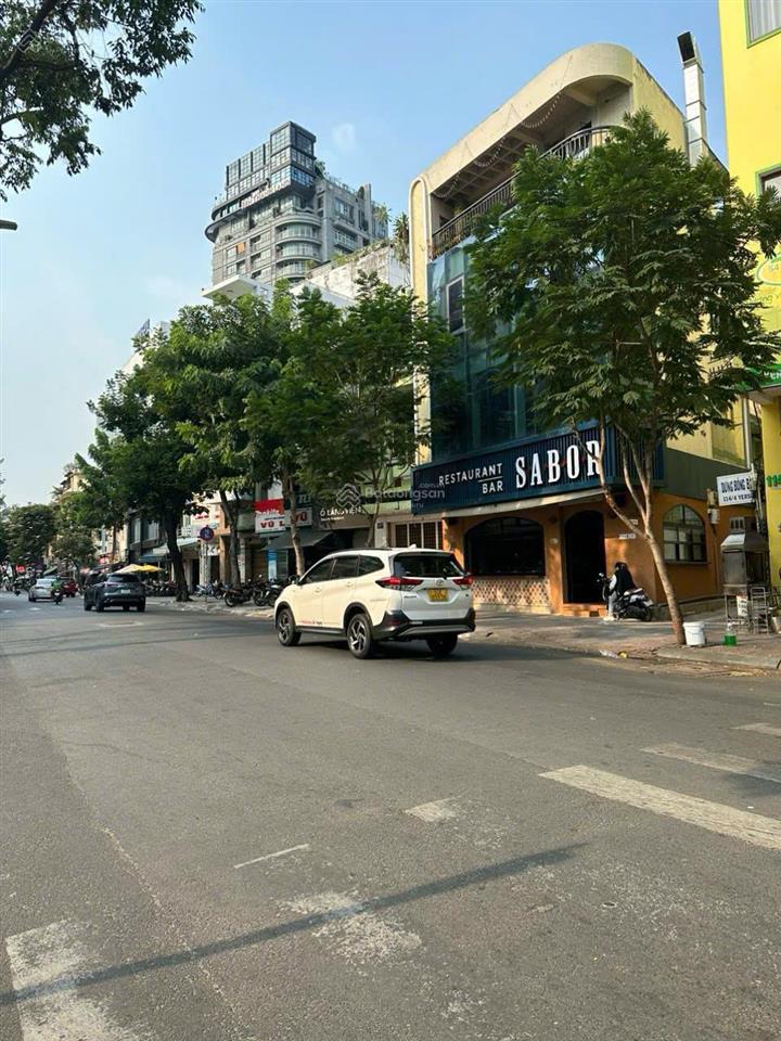 Góc 2 mt thương hiệu  yersin, p.bến thành, q1  dt 12 x 19m  4 tầng  hđt 250tr/tháng  160 tỷ